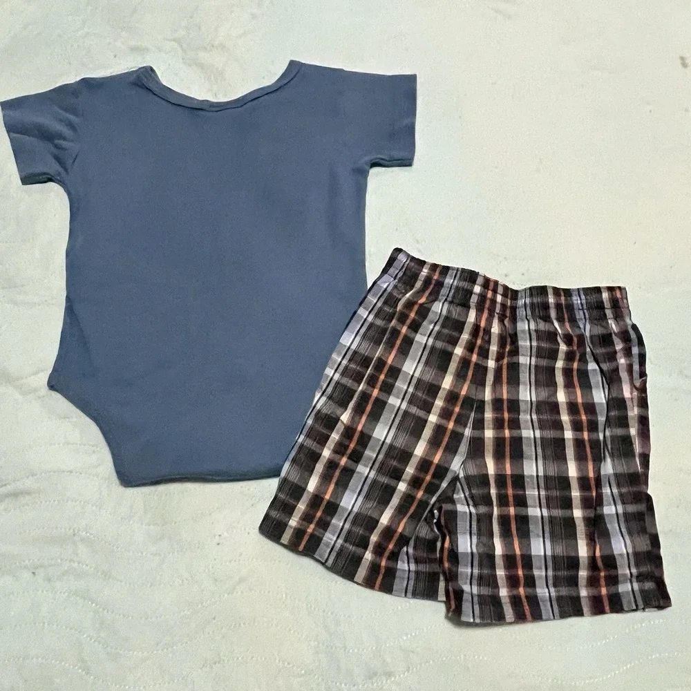 Happy kids USA one piece spoiled rotten by papa and Garanimals plaid shorts 24mo
